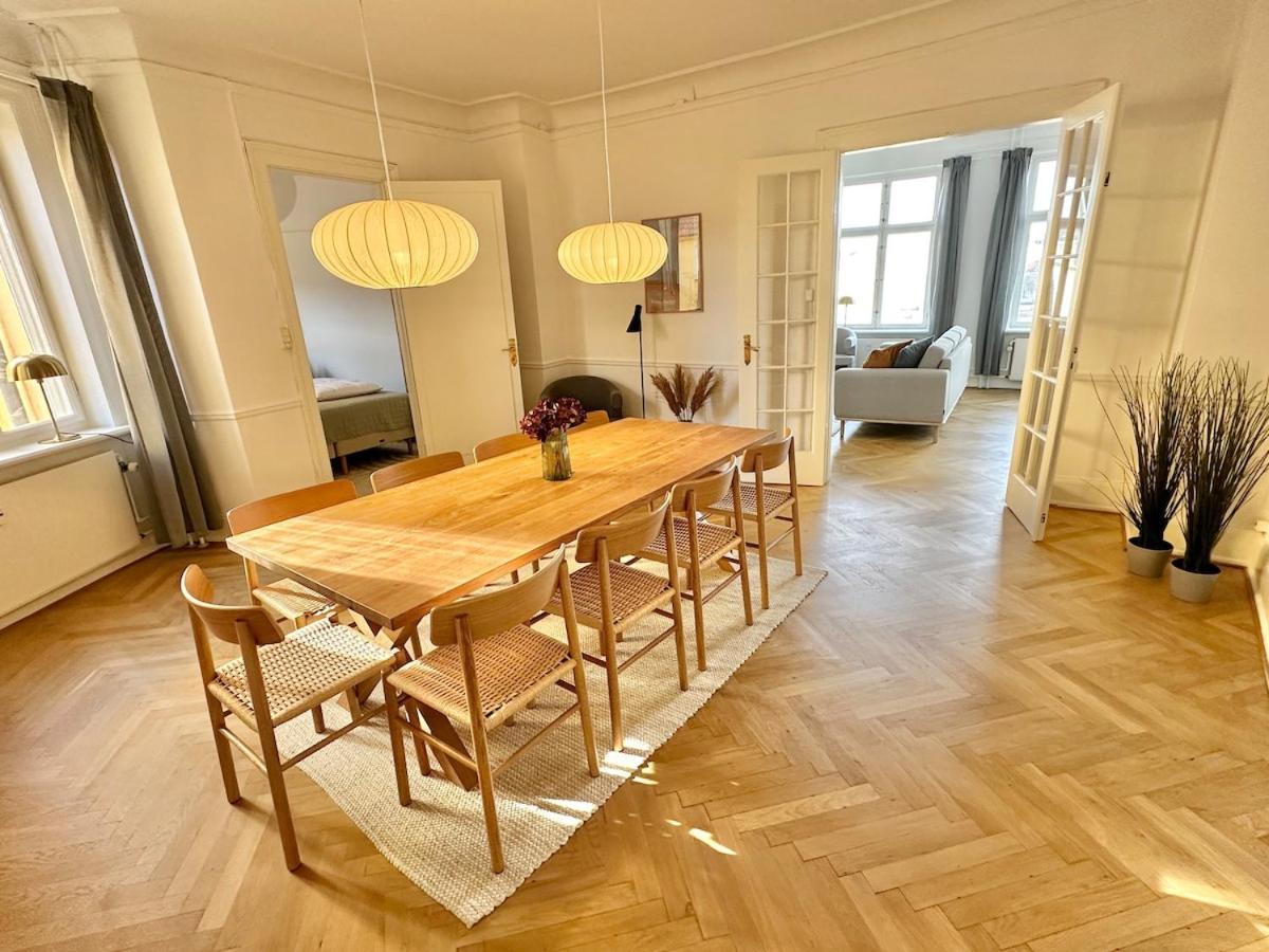 Deluxe 4 Bedrooms 180 M2 Canal View Prime Location Apartamento
