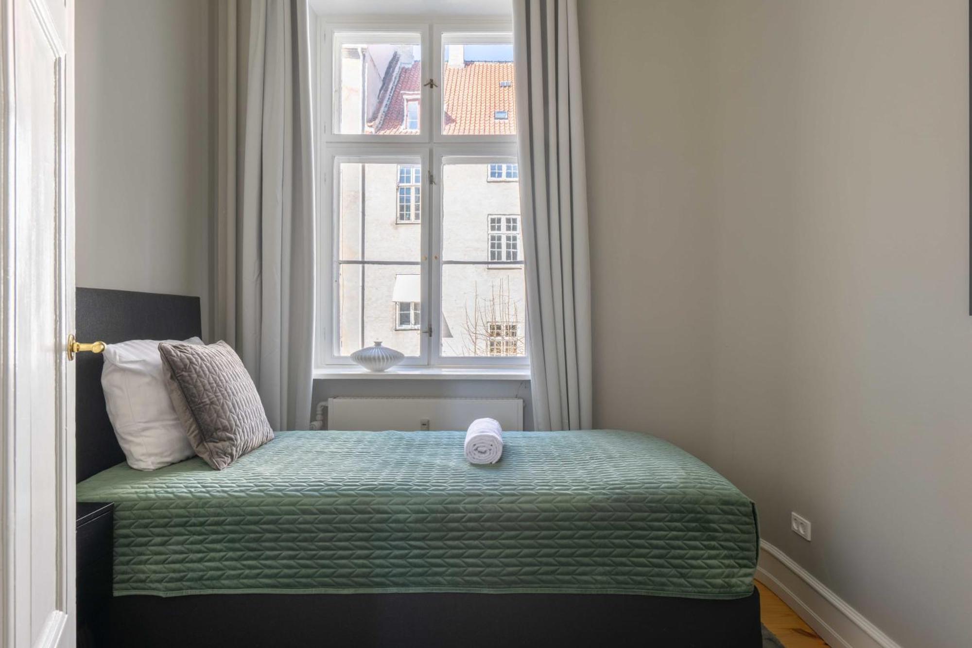 Apartamento Centrally Located 3 Bedroom *