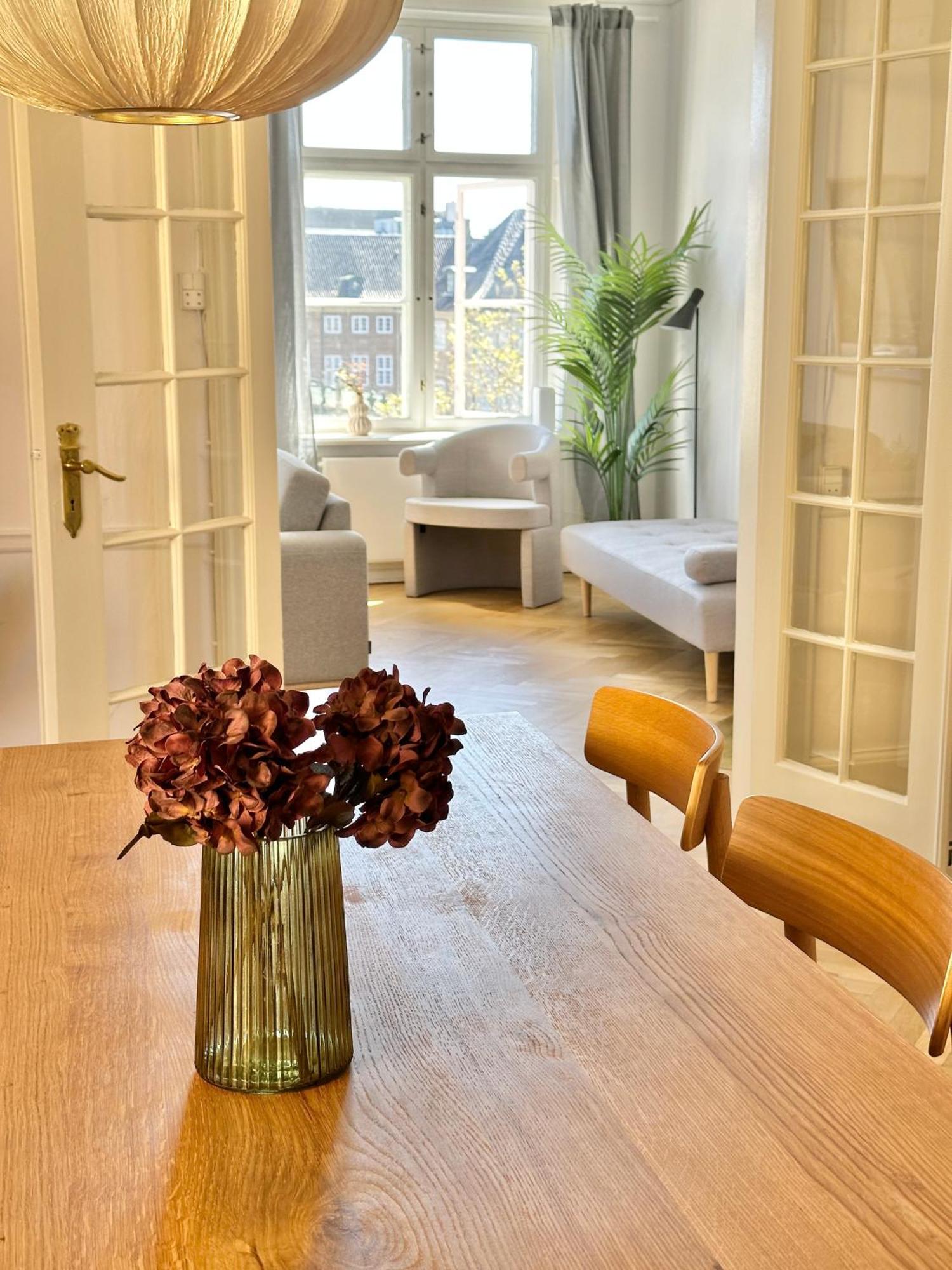 Deluxe 4 Bedrooms 180 M2 Canal View Prime Location Copenhague