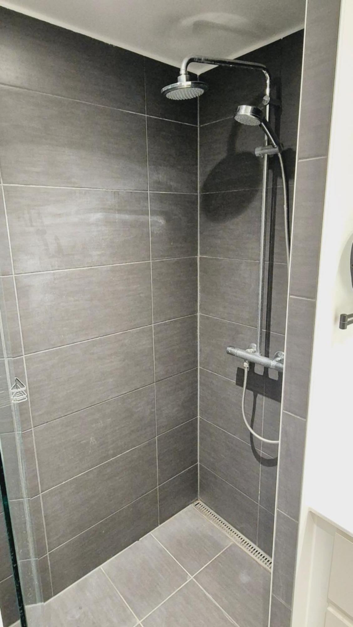 Apartment Spacious 120 Metres From Metro