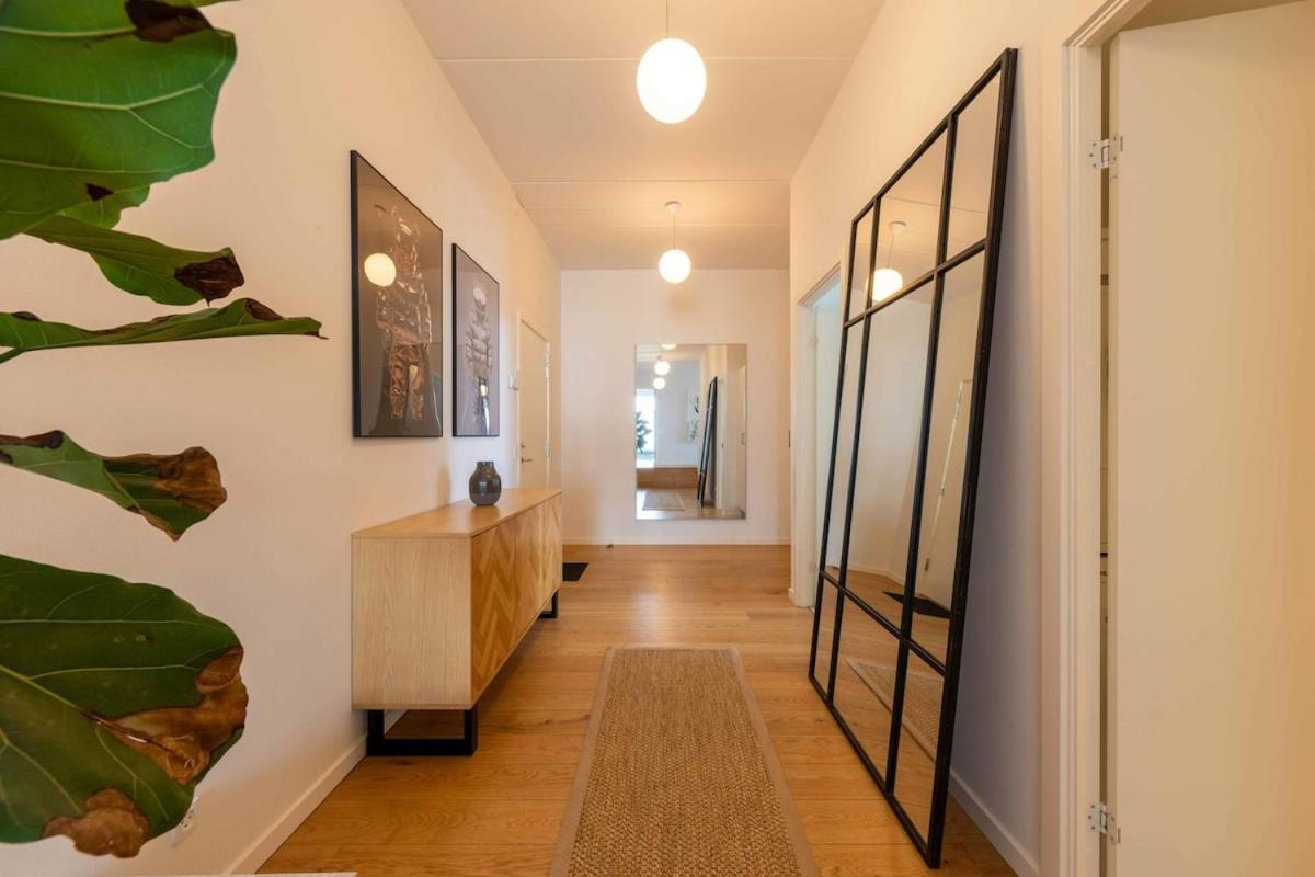 Modern Penthouse With Rooftop In Enghave Brygge