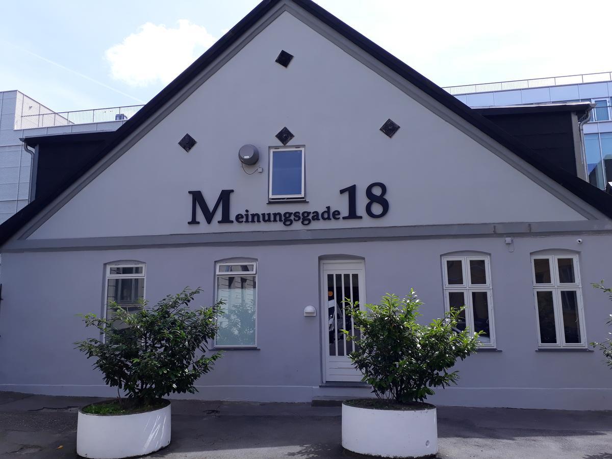 M18 Hotel