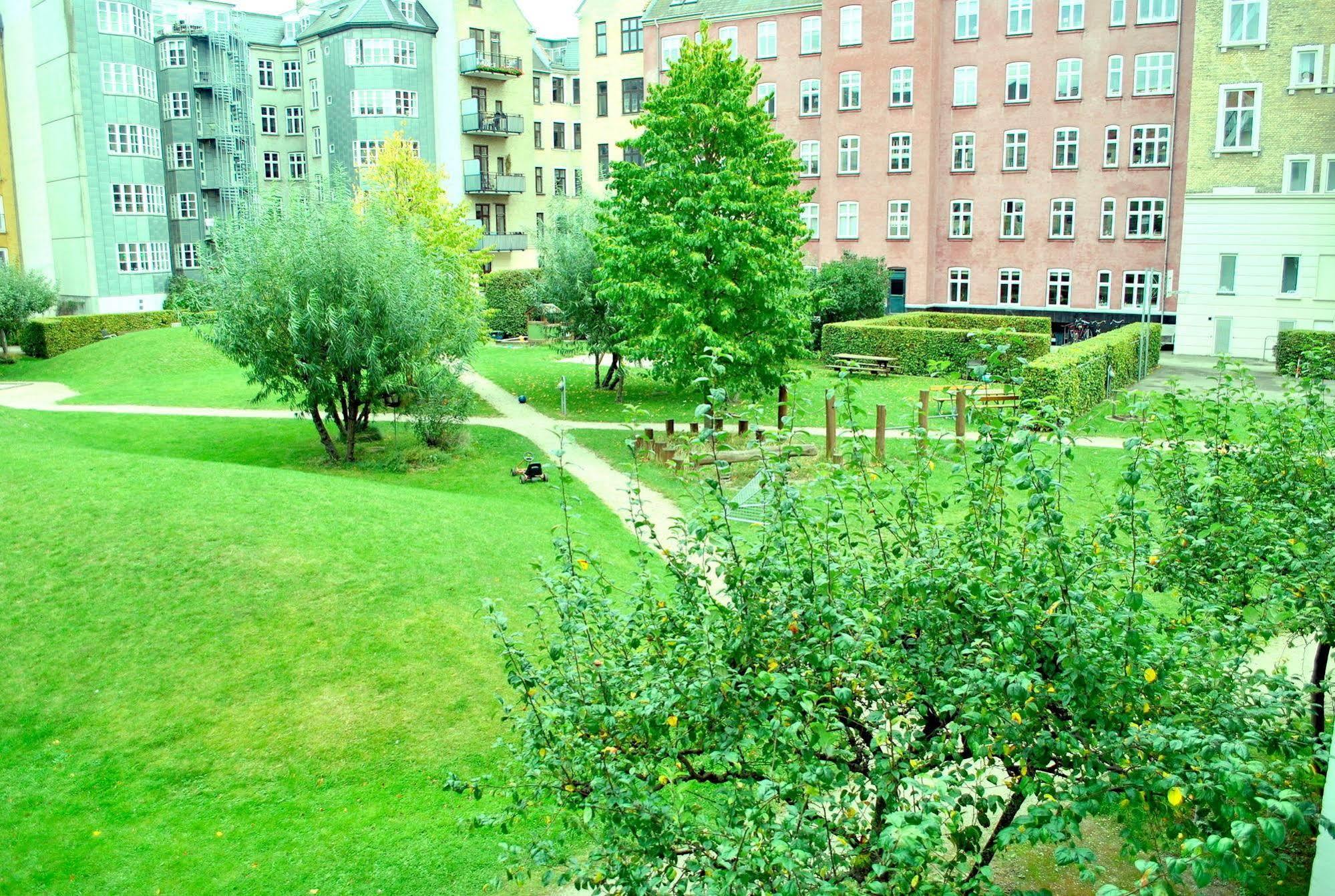 City View Apartment *