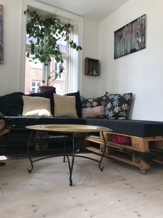 Apartment Charming Apart. 5 Min Walk From Central Station
