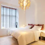 Exquisite Apartment, Most Convenient Location, Apt 5.