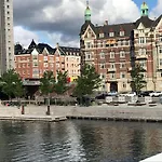 Guest Rooms Harbor View