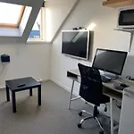 Central & Cosy Studio + Free Bikes & Netflix