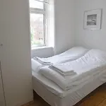 Bright Apartment In Elegant Osterbro