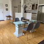 Elegant Apartment In Historic City Center