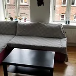 Bright & Cozy Room In Zone 1
