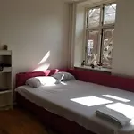 Bright & Cozy Room In Zone 1