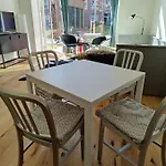 Beautiful Apartment In Hip Area Close To The Beach
