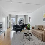 Sanders Arena - Adorable Two-Bedroom Apartment Close To Metro Station