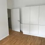 Big Room In Shared Apartment With King Size Bed