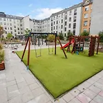 Sanders Stage - Chic Three-Bedroom Apartment Near Nyhavn