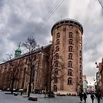 Spacious Scandinavian 3Br Flat In Vibrant Area