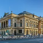 Designer Apartment - Heart of Copenhagen - 125SQM