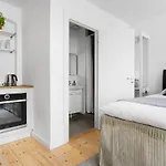 Sanders Central - Cute Studio In The Middle Of It All
