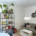 Central Two Bedroom Apartment