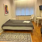 Hotel 9 Sma Hjem
