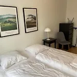 Bright 2-Bedroom Apartment In Elegant Osterbro