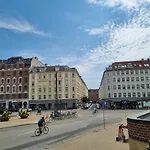 Hotellos