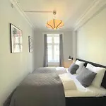 Two Bedroom Flat In Vibrant Area