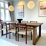 Two Bedroom Flat In Vibrant Area