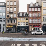 Charming 1-Bedroom Apartment In Historic City Center Store Kongensgade 17A2Tv