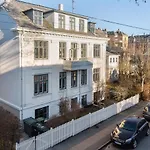Rooms In Quiet White Villa Apartment Hortensiavej 8 On Frederiksberg C