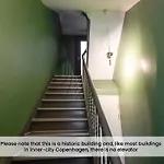 Sanders Main - Endearing Two-Bedroom Duplex Apartment With A Balcony Next To Magical Nyhavn