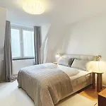 Family Friendly 4 Bedroom Flat In Peaceful Area