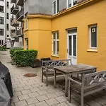 Perfectly Located Cozy Apartment