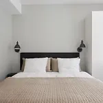 2Br In Vibrant & Colourful Nyhavn Copenhagen City