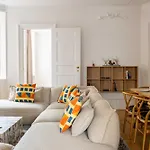 Rare 4Br Apartment W Unique Details In Cph City