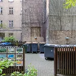 Spacious 3 Bedroom Flat In Peaceful Area