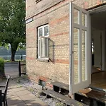 Uniq Apartment With A Little Garden - Placed In The Heart Of Copenhagen!