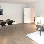 Spacious 1-Bed In Frederiksberg W Balcony
