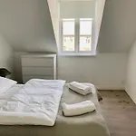 Great 2-Bed Penthouse Apartment.