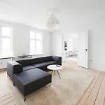 Beautiful 3-Bed In Top Osterbro Location