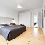 Fantastic 2-Bed In Vesterbro