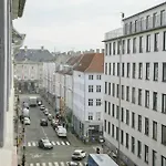 Nice 2-Bed In City Center
