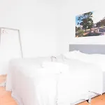 Beautiful 2-Bed With Large Balcony