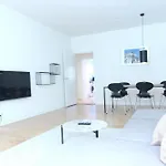 Wonderful 2-Bed Wbalcony In Top Frederiksberg Location