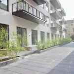 Cool Studio Apartment W Private Terrace