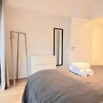 Fantastic 2-Bed Wbalcony In North Habour