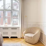 Lovely 3Br Manor Flat 5 Min From Tivoli Gardens