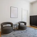 Lovely 3Br Manor Flat 5 Min From Tivoli Gardens