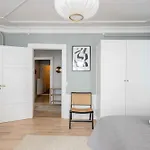Spacious Tivoli Gardens Apartment W 3 Bedrooms