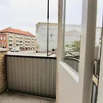Refurbished Studio W Balcony